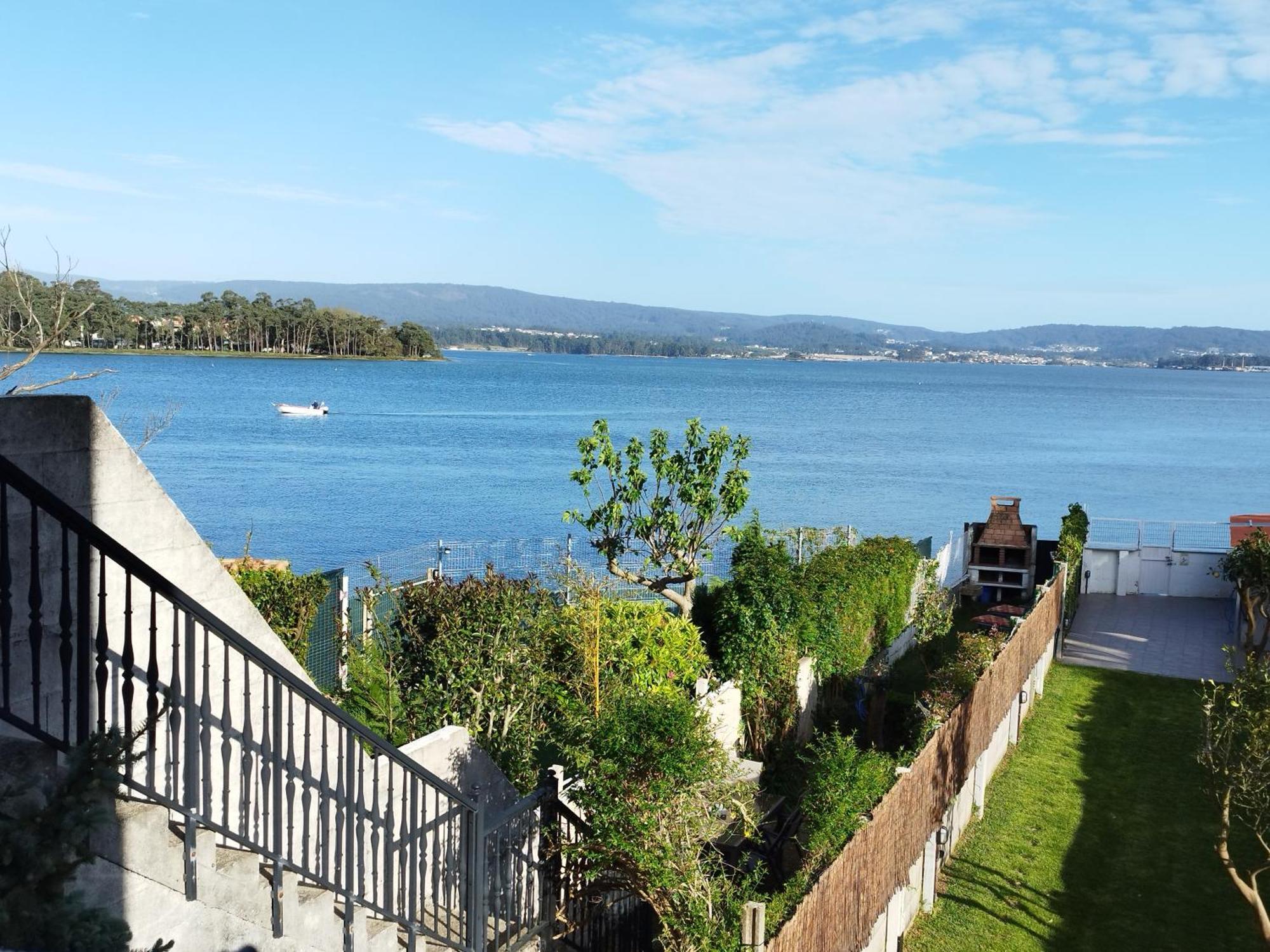 Vistas Al Mar E Isla De La Toja Apartment O Grove Bagian luar foto